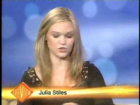 JULIA  STILES - BEAUTIFUL - INTERVIEW - 