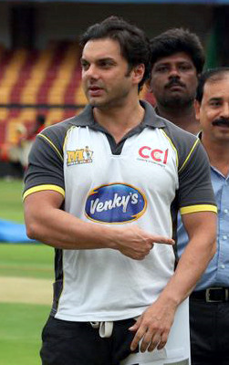 Sohail Khan playing for Mumbai Heroes at Celebrity Cricket League