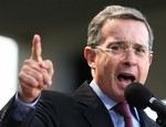  Colombia&acute;s President Alvaro Uribe speaks at a military ceremony in Bogota  (js1) 