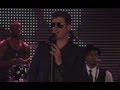 Robin Thicke featuring Pharrell Performs 