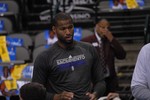 Demarcus Cousins of the Sacramento Kings takes time to signature fans - NBA