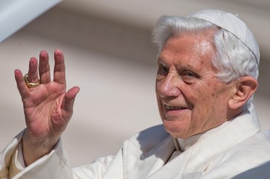 
Papst Benedikt XVI. kündigte, weil Gott ihm dazu geraten hatte. 
