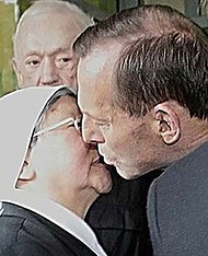 abbott_kiss