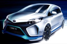 
Toyota hat den Yaris Hybrid R dabei, eine Studie, die zeigt, dass Hybridautos alles andere als langweilig sein können.
