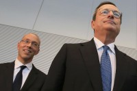 
EZB-Direktor Jörg Asmussen (l.) und EZB-Präsident Mario Draghi (r.): Die Zentralbank fürchtet eine Pleite Zyperns
