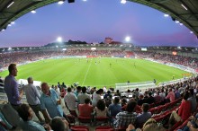 
Das neue Stadion in Halle wurde 2011 für 17,5 Millionen Euro fertig gestellt. Es gehört der Stadt, nicht dem Verein Hallescher FC
