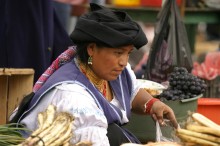 Die Stadt Otavalo wird mehrheitlich von Indigenas bewohnt.