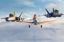 
Muss sich gegen diese Konkurrenz behaupten: Sprühflugzeug Dusty Crophopper in „Planes“
