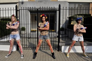 
Femen-Proteste vor der ungarischen Botschaft in Brüssel
