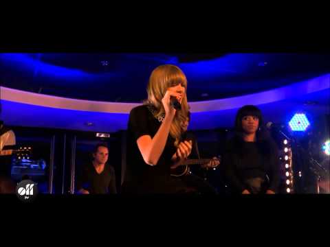 Taylor Swift Private Concert - I Knew You Were Trouble Live