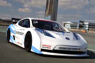 Driving Nissan's electric race car (Thumbnail)