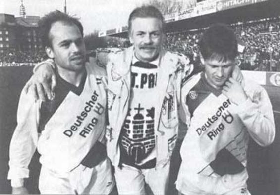 Andre Golke, Fan, Ralf Sievers. Foto aus "Wunder gibt es immer wieder" von René Martens