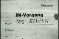 
Die Stasi führte Ruth Kampa zuletzt unter der Registriernummer XV 4635/87. Hier ist der Aufkleber auf ihrer IM-Akte zu sehen, die 70 Seiten umfasst
