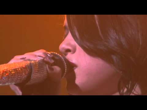 Selena Gomez-The One That Got Away LIVE