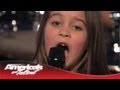 6-Year-Old Aaralyn Screams Her Original Song, 