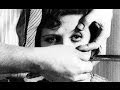 UN CHIEN ANDALOU directed by Luis Bunuel - Digitally Restored- clip