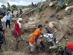 A 7.2-magnitude earthquake collapsed buildings and roofs and cracked roads this morning in the central Philippines.