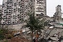 Apartment building collapses, 11 missing (Thumbnail)