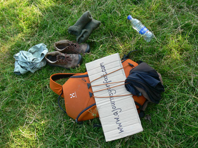 sign & clothes