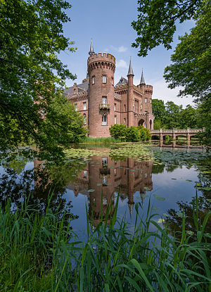 Schloss-Moyland-2013-02.jpg