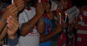 Photos: Gaza children hold march and candlelight vigil to free Ahmad Sa’adat