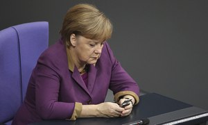 Germany and France demand talks with US over NSA spying revelations