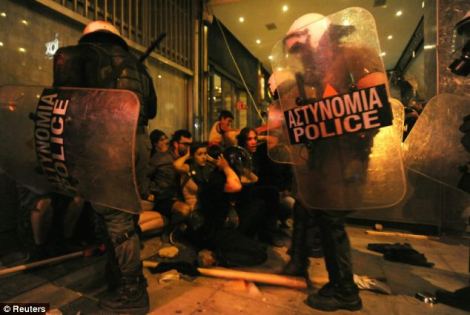 Greek Police Attacking Anti-Fascists