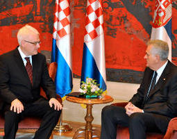 Josipovic and Nikolic discuss dropping genocide lawsuits