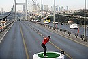 Tiger hits balls from Asia to Europe (Thumbnail)