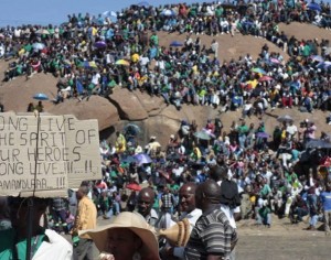 South Africa: Workers remember the Marikana massacre a year ago
