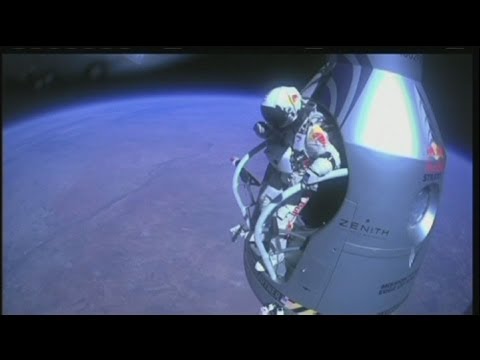 euronews science - Felix Baumgartner devient le Premier homme à franchir le mur du son en chute libre