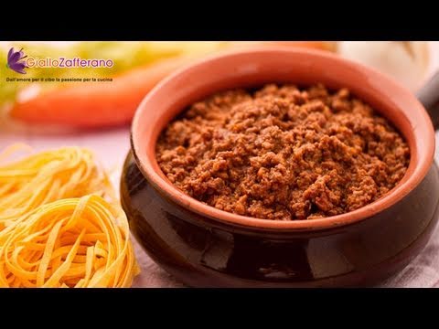 Spaghetti Bolognese - Italian recipe