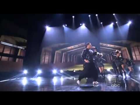 PSY & MC Hammer - Gangnam Style / 2 Legit 2 Quit Mashup (Live 2012 American Music Awards)