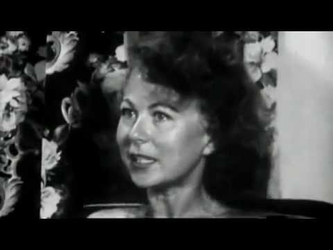 1950s Housewife Tries LSD