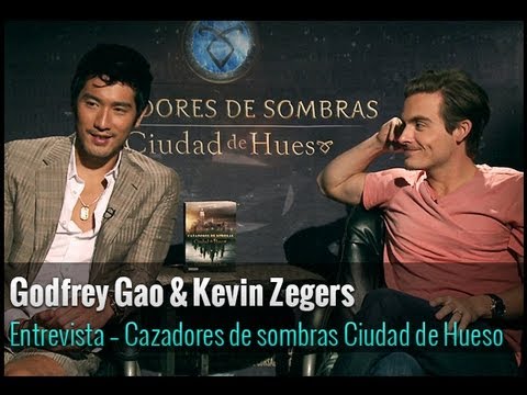 Kevin Zegers y Godfrey Gao hablan sobre Cazadores de sombras