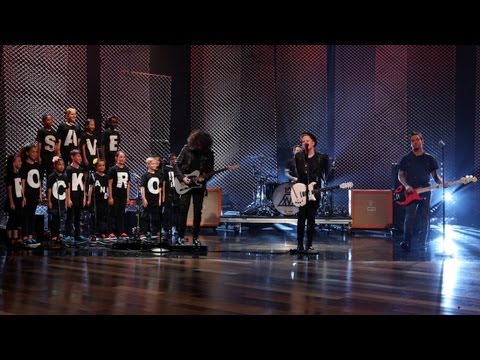 Fall Out Boy Performs 'Alone Together'