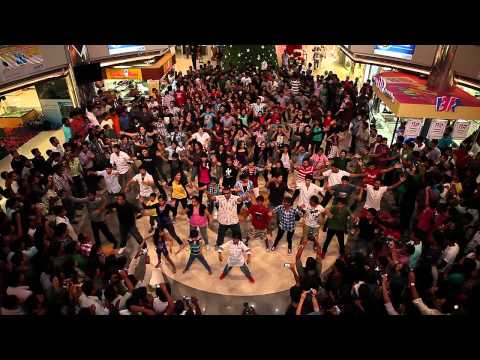 Flash Mob Kochi at Oberon Mall - December 2011 - Official Video HD