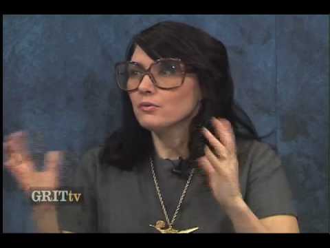 GRITtv: Kathleen Hanna: Zines and Blogging