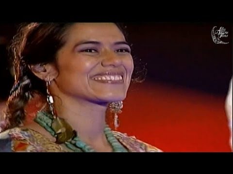 HD - Lila Downs & 12 Girls Band - Live from Shanghai - 05/06/2007