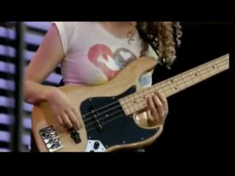 Best FEMALE Bass player in the world!-Tal Wilkenfeld-Jamming with JEFF BECK