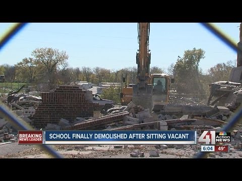 Neighbors question what will go in place of blighted Anderson School