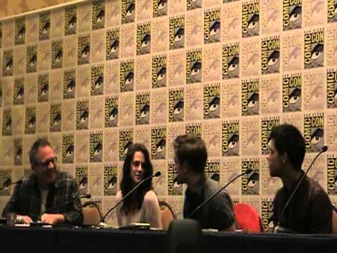 2011 Comic-Con Press Conference: Robert Pattinson, Kristen Stewart, Taylor Lautner, Bill Condon