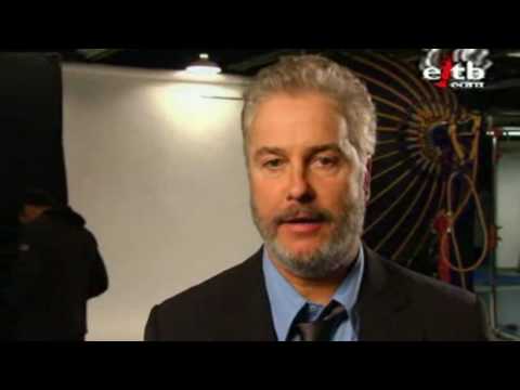 Gil Grissom (C.S.I.) talks and sings in basque language (euskera). William Petersen