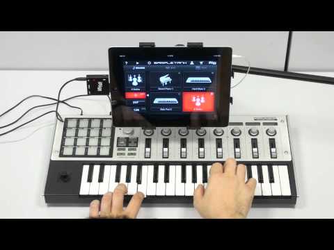 iRig MIDI in action with SampleTank and GarageBand