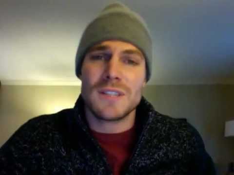 ARROW's Stephen Amell answers the Facebook fan questions