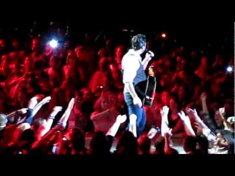 Blake Shelton - Live in Billings, MT (March 23, 2012) Kiss my Country A$$ Nashville People