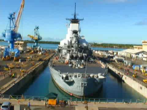 USS Missouri moves to drydock (October 2009)