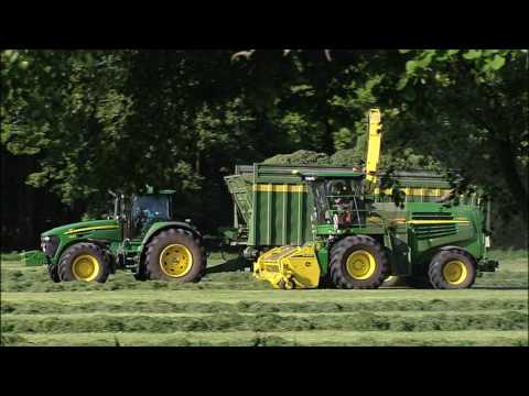 John Deere 7750i Feldhäcksler, auch so arbeitet Lohnunternehmen Paul GmbH