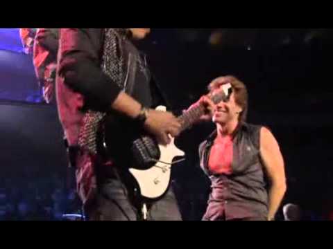 Bon Jovi - Born To Be My Baby (Live at Madison Square Garden) 2008