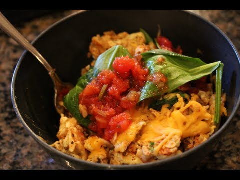 Easy Breakfast to Gain Muscle or Lose Weight:  Eggs & Oats Scramble